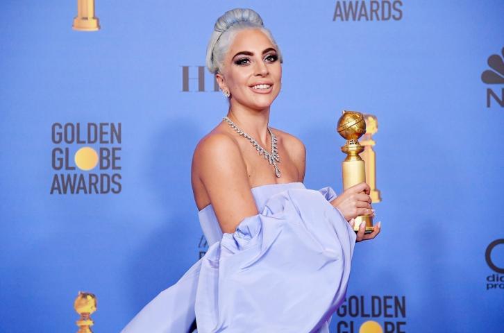 Lady Gaga: Ξενάγηση στο εντυπωσιακό «Gypsy Palace» της στο Μαλιμπού