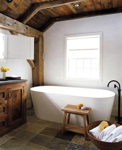 Μια vintage μπανιέρα θα κάνει τη διαφορά στο μπάνιο 