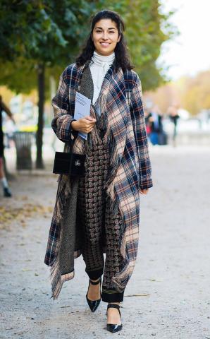 8 styling tips που πρέπει να προσέξουν οι γυναίκες με μικρό στήθος