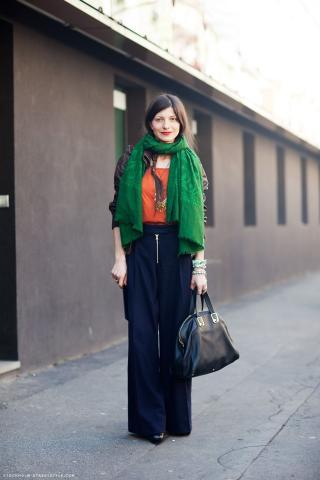 Trend alert! Δες πώς να συνδυάσεις πολλά χρώματα σε μια εμφάνιση και να κάνεις εντύπωση