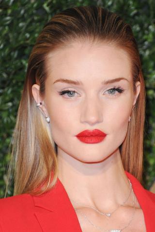 11+1 ιδέες για βραδινό μακιγιάζ που θα μαγνητίσει όλα τα βλέμματα πάνω σου 11+1 ιδέες για βραδινό μακιγιάζ που θα μαγνητίσει όλα τα βλέμματα πάνω σου