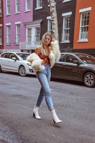 Λευκά μποτάκια: 4 πράγματα που πρέπει να προσέξεις πριν τα αγοράσεις