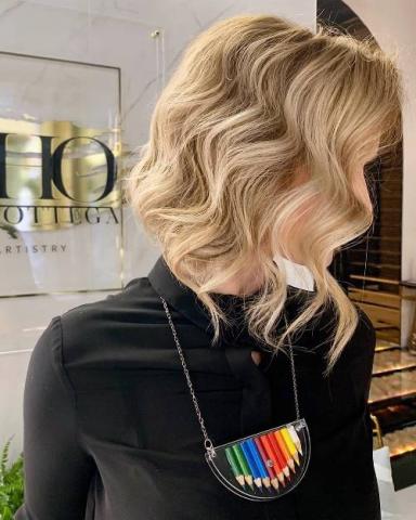 10 πανεύκολα χτενίσματα των 5 λεπτών που μπορείς να κάνεις στη δουλειά 10 πανεύκολα χτενίσματα των 5 λεπτών που μπορείς να κάνεις στη δουλειά