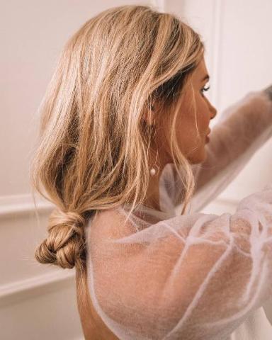 10 πανεύκολα χτενίσματα των 5 λεπτών που μπορείς να κάνεις στη δουλειά 10 πανεύκολα χτενίσματα των 5 λεπτών που μπορείς να κάνεις στη δουλειά