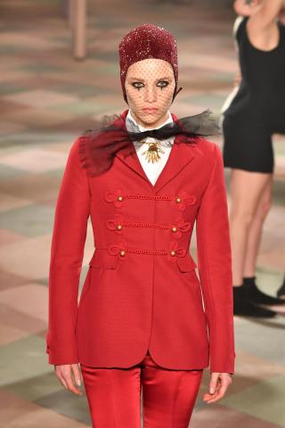 Dior: Μια μαγική πασαρέλα τσίρκο 