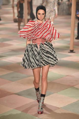Dior: Μια μαγική πασαρέλα τσίρκο 