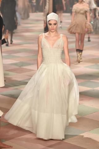 Dior: Μια μαγική πασαρέλα τσίρκο 