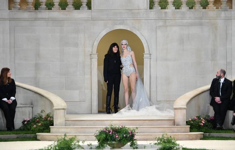 Φαντασμαγορικό show Chanel αλλά ο Karl Lagerfeld απουσίασε ξαφνικά - Τι συνέβη;