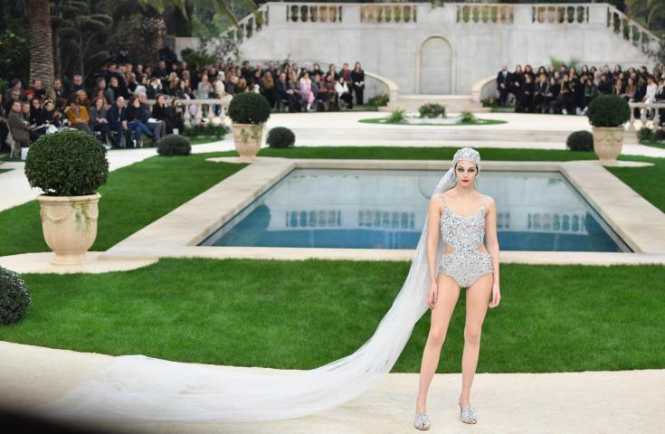 Φαντασμαγορικό show Chanel αλλά ο Karl Lagerfeld απουσίασε ξαφνικά - Τι συνέβη;