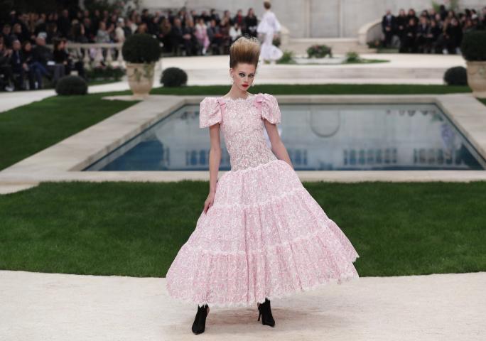 Φαντασμαγορικό show Chanel αλλά ο Karl Lagerfeld απουσίασε ξαφνικά - Τι συνέβη;