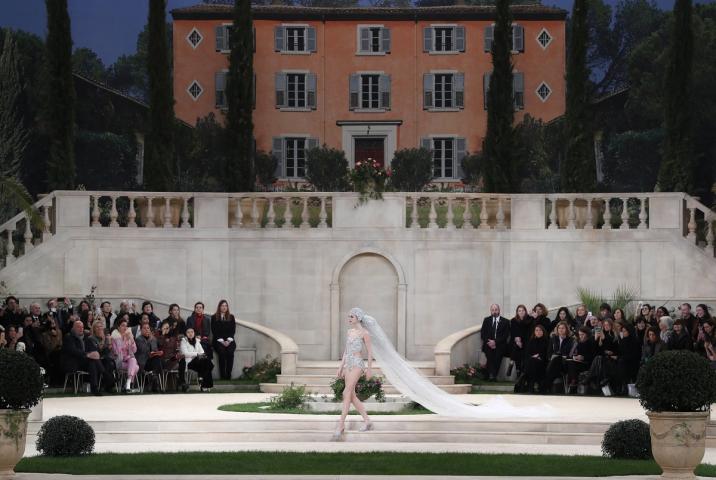 Φαντασμαγορικό show Chanel αλλά ο Karl Lagerfeld απουσίασε ξαφνικά - Τι συνέβη;