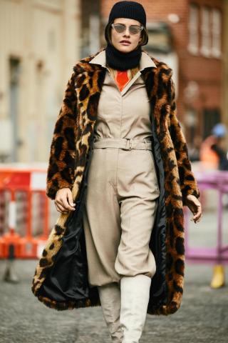 Boiler Suits: Αυτή είναι η τάση που λατρεύουν όλες οι γυναίκες και απεχθάνονται οι άντρες