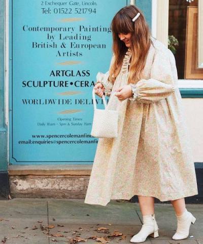 Ugly dress: Κι όμως, αποτελεί μια από τις viral τάσεις του Ιανουαρίου