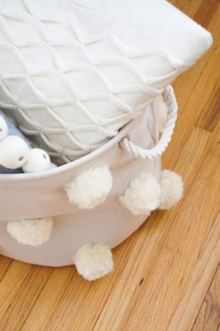 DIY: Φτιάξε μέσα σε λίγα λεπτά το πιο όμορφο καλάθι για το σαλόνι ή το υπνοδωμάτιο DIY: Φτιάξε μέσα σε λίγα λεπτά το πιο όμορφο καλάθι για το σαλόνι ή το υπνοδωμάτιο