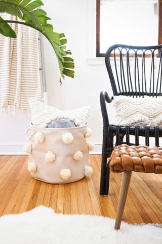 DIY: Φτιάξε μέσα σε λίγα λεπτά το πιο όμορφο καλάθι για το σαλόνι ή το υπνοδωμάτιο DIY: Φτιάξε μέσα σε λίγα λεπτά το πιο όμορφο καλάθι για το σαλόνι ή το υπνοδωμάτιο