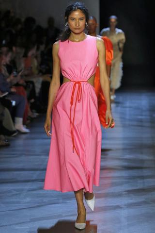 Η μεγάλη επιστροφή των 80's: 10 outfits που θα θέλεις να φοράς συνέχεια μέσα στο 2019