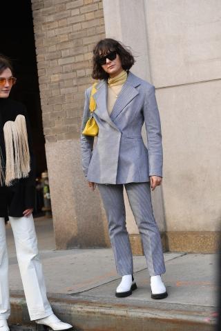 Tα 7 στιλιστικά μυστικά των Νεοϋορκέζων για να αναβαθμίσεις τα basic outfits