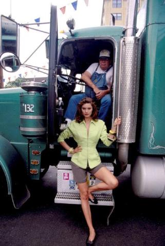 Nastasia Urbano: Η ιστορία του μοντέλου της Vogue που είναι πλέον άστεγη συγκλονίζει