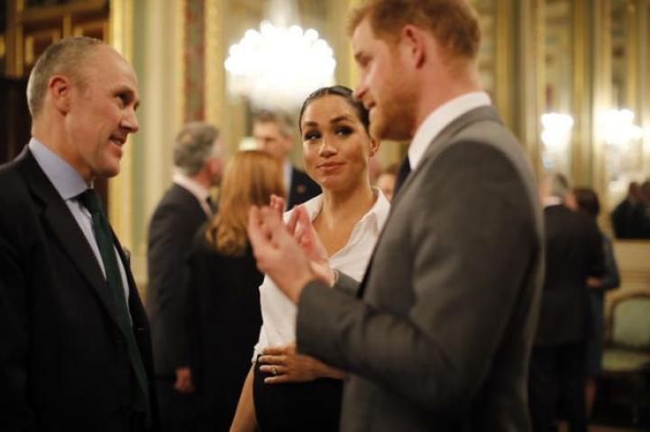 Meghan Markle: Η χθεσινή της εμφάνιση ήταν περισσότερο Hollywood, λιγότερο παλάτι