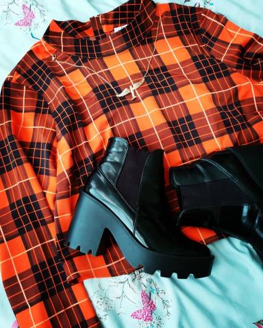 Χαμός στα social media με τα chunky boots που επέστρεψαν δυναμικά