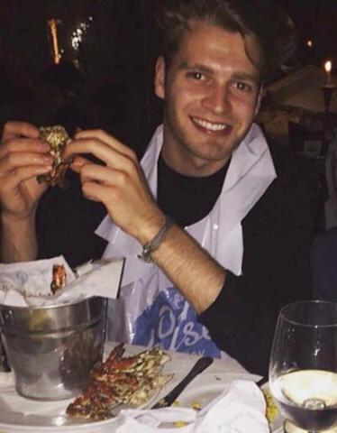 Louis Spencer: Ο ανιψιός της πριγκίπισσας Diana κλέβει τη δόξα από τον Harry