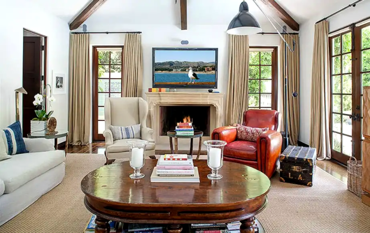 H Reese Witherspoon αποχωρίστηκε τη vintage αισθητικής μονοκατοικία της στο Los Angeles για 9 εκατομμύρια ευρώ 