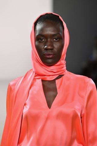 New Trend: Η απόχρωση του κόκκινου κρασιού είναι ό,τι πιο φρέσκο μπορείς να βάλεις στα χείλη σου! New Trend: Η απόχρωση του κόκκινου κρασιού είναι ό,τι πιο φρέσκο μπορείς να βάλεις στα χείλη σου!