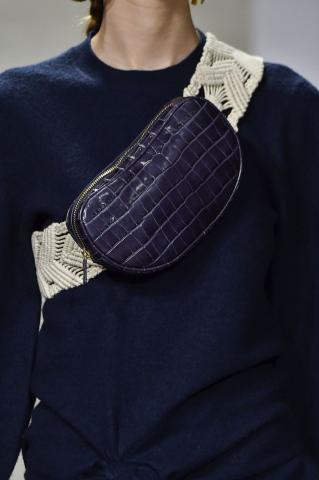 7 ολοκαίνουριες τάσεις στις τσάντες που θα σε ξεσηκώσουν 7 ολοκαίνουριες τάσεις στις τσάντες που θα σε ξεσηκώσουν