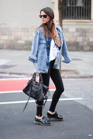 Oversized denim jackets: 15 τρόποι για να τα φορέσεις Oversized denim jackets: 15 τρόποι για να τα φορέσεις