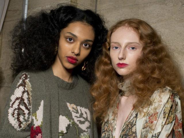 Big Hair Trend: Η μεγάλη επιστροφή των 70's (ή πώς να φτιάξεις τα μαλλιά σου την άνοιξη)