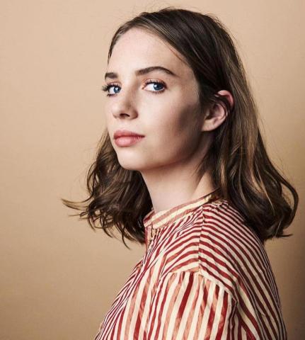Maya Hawke: Η κόρη της Uma Thurman είναι ίδια η μαμά της 