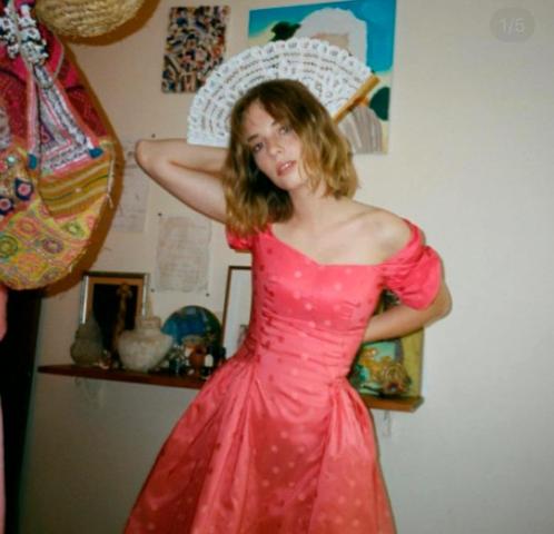 Maya Hawke: Η κόρη της Uma Thurman είναι ίδια η μαμά της 