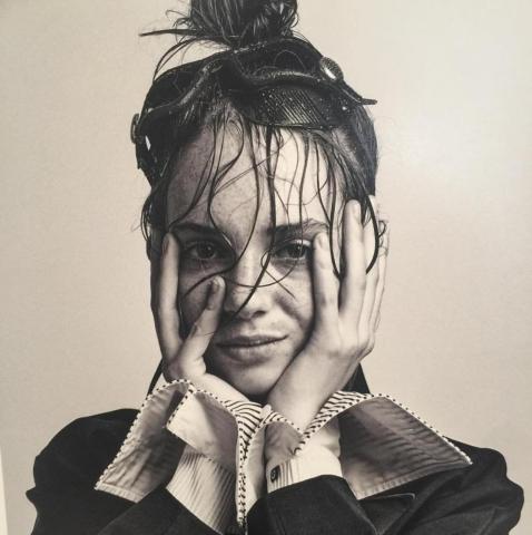 Maya Hawke: Η κόρη της Uma Thurman είναι ίδια η μαμά της 