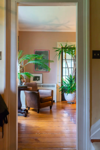 Αυτό το υπέροχο χρωματιστό σπίτι στον Καναδά το θες ή έστω κομμάτια του Αυτό το υπέροχο χρωματιστό σπίτι στον Καναδά το θες ή έστω κομμάτια του