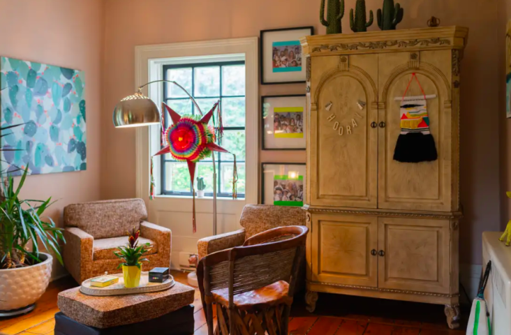 Αυτό το υπέροχο χρωματιστό σπίτι στον Καναδά το θες ή έστω κομμάτια του Αυτό το υπέροχο χρωματιστό σπίτι στον Καναδά το θες ή έστω κομμάτια του