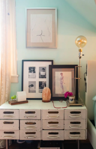 Αυτό το υπέροχο χρωματιστό σπίτι στον Καναδά το θες ή έστω κομμάτια του Αυτό το υπέροχο χρωματιστό σπίτι στον Καναδά το θες ή έστω κομμάτια του