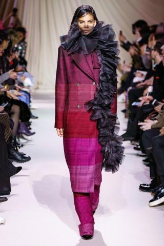 Mary Katrantzou: Δείτε γιατί άφησε το στίγμα της στο Λονδίνο για μια ακόμη φορά