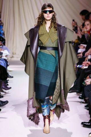 Mary Katrantzou: Δείτε γιατί άφησε το στίγμα της στο Λονδίνο για μια ακόμη φορά