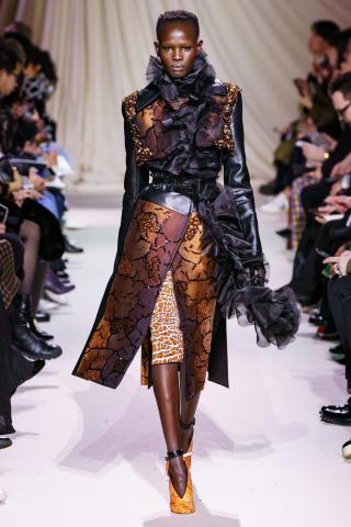 Mary Katrantzou: Δείτε γιατί άφησε το στίγμα της στο Λονδίνο για μια ακόμη φορά