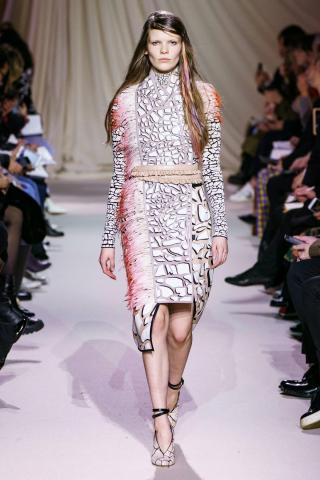 Mary Katrantzou: Δείτε γιατί άφησε το στίγμα της στο Λονδίνο για μια ακόμη φορά