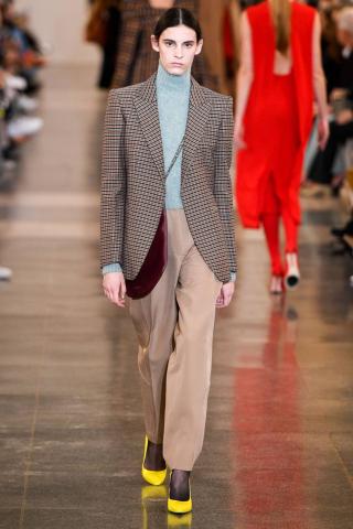 6 τρόποι για να υιοθετήσεις το πιο ωραίο στιλ στο γραφείο