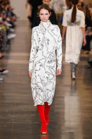 6 τρόποι για να υιοθετήσεις το πιο ωραίο στιλ στο γραφείο