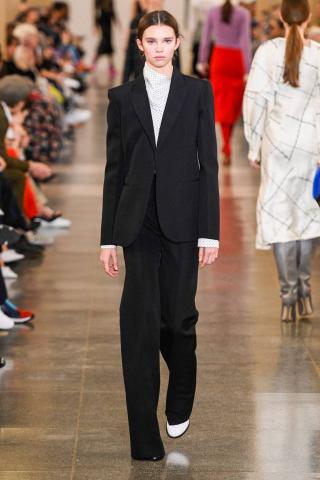 6 τρόποι για να υιοθετήσεις το πιο ωραίο στιλ στο γραφείο