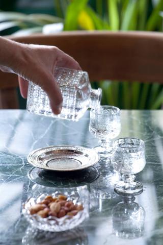 "Σερσέ Λα Φαμ" στην οδό Μητροπόλεως "Σερσέ Λα Φαμ" στην οδό Μητροπόλεως