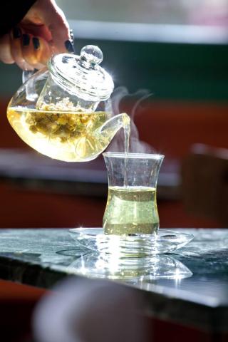 "Σερσέ Λα Φαμ" στην οδό Μητροπόλεως "Σερσέ Λα Φαμ" στην οδό Μητροπόλεως