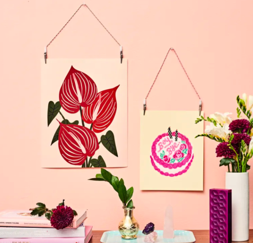 5 μοναδικές ιδέες για να κρεμάσεις τα κάδρα σου χωρίς κορνίζα σε 5 δευτερόλεπτα