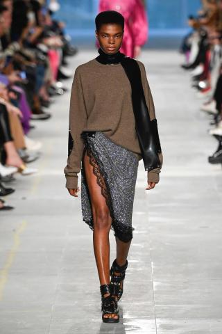 Να γιατί ο συνδυασμός καφέ-μαύρου χρώματος είναι super hot αυτή τη στιγμή!