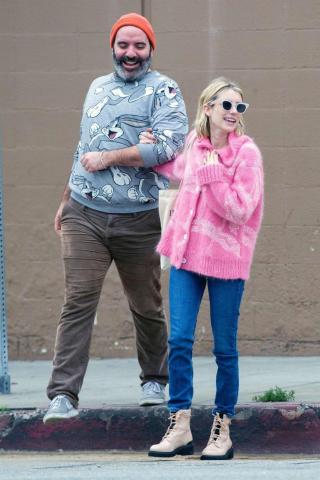 H μεγάλη επιστροφή της ζακέτας είναι γεγονός! Δες πώς τη φοράνε οι top fashionistas