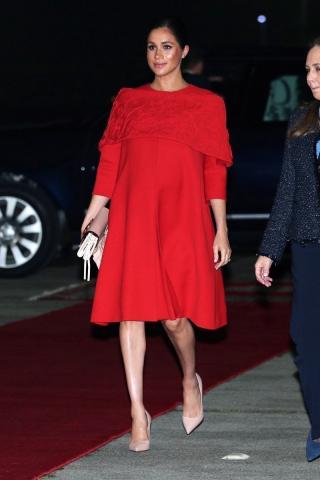 Meghan και Harry στο Μαρόκο – Το υπέροχο κόκκινο Valentino της Δούκισσας