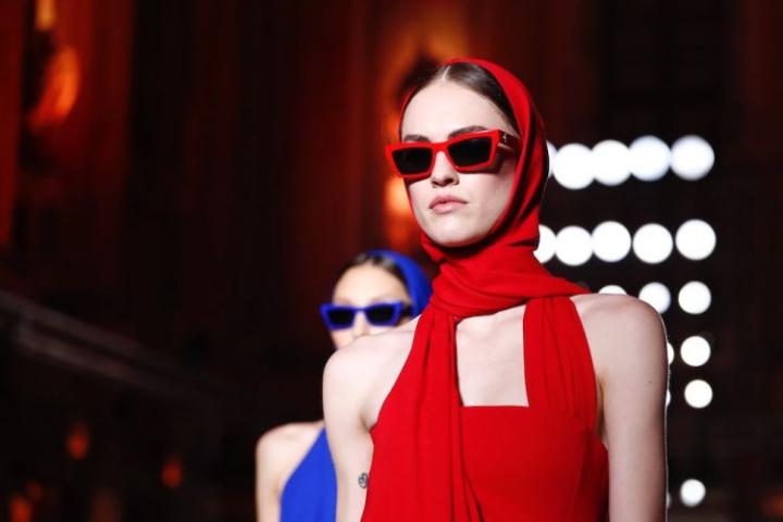 Το τσεμπέρι της γιαγιάς γίνεται μια από τις hot τάσεις της σεζόν